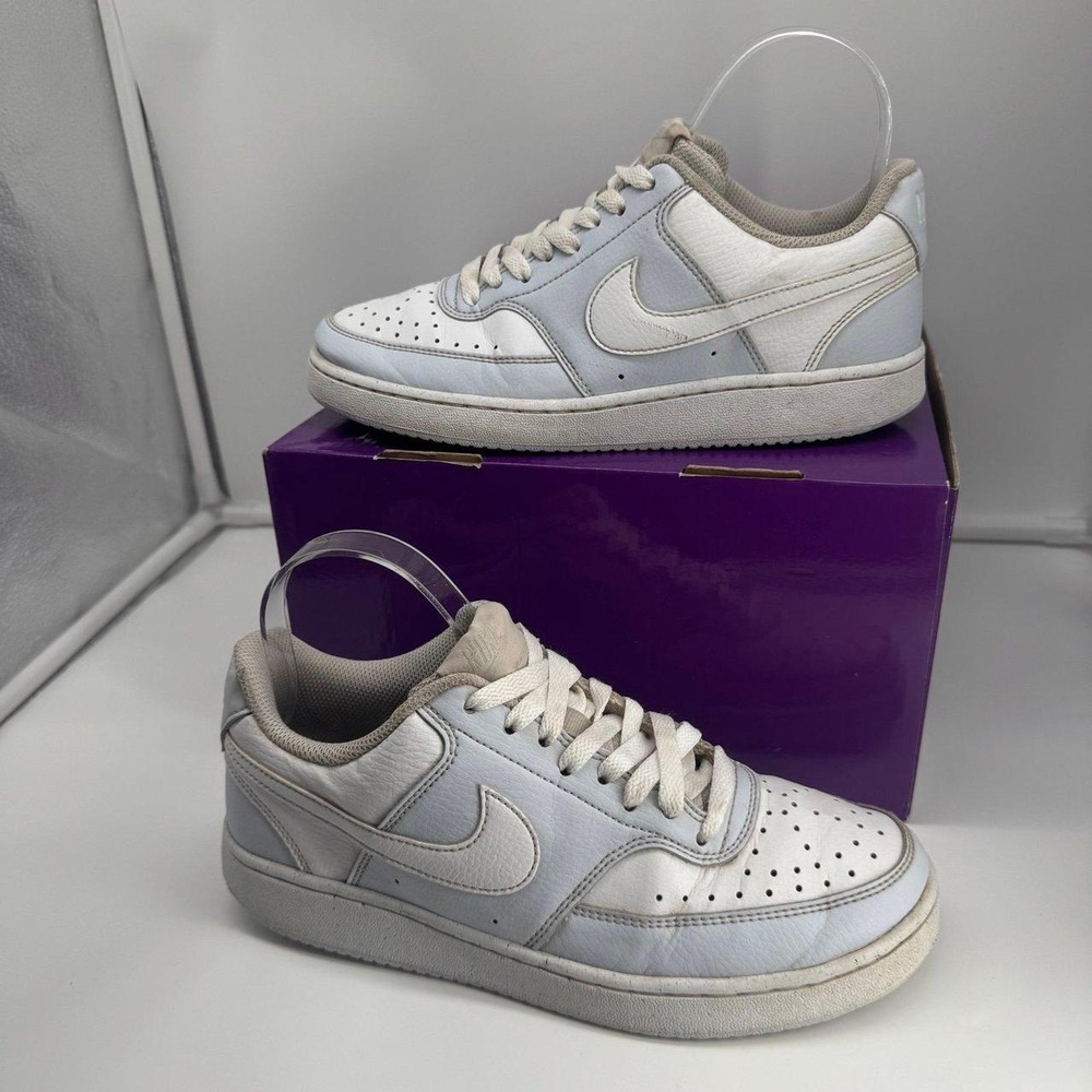 Nike Women's White & LiNike Women's White & Light Blue Fashion Sneakers Size 7.5